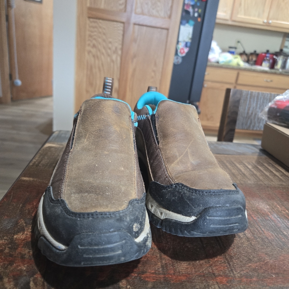 Ariat slip on shoe's